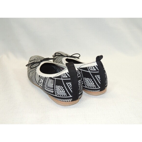 Skechers Cleo Snip Sweet Class Black White Stretchy Classic Ballet Flats Sz. 7 - Picture 3 of 7